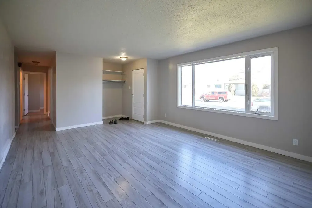2501 13 Avenue N Lethbridge AB T1H 4A4