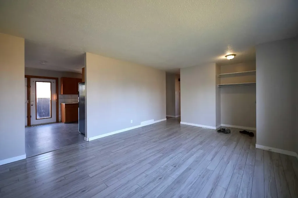 2501 13 Avenue N Lethbridge AB T1H 4A4