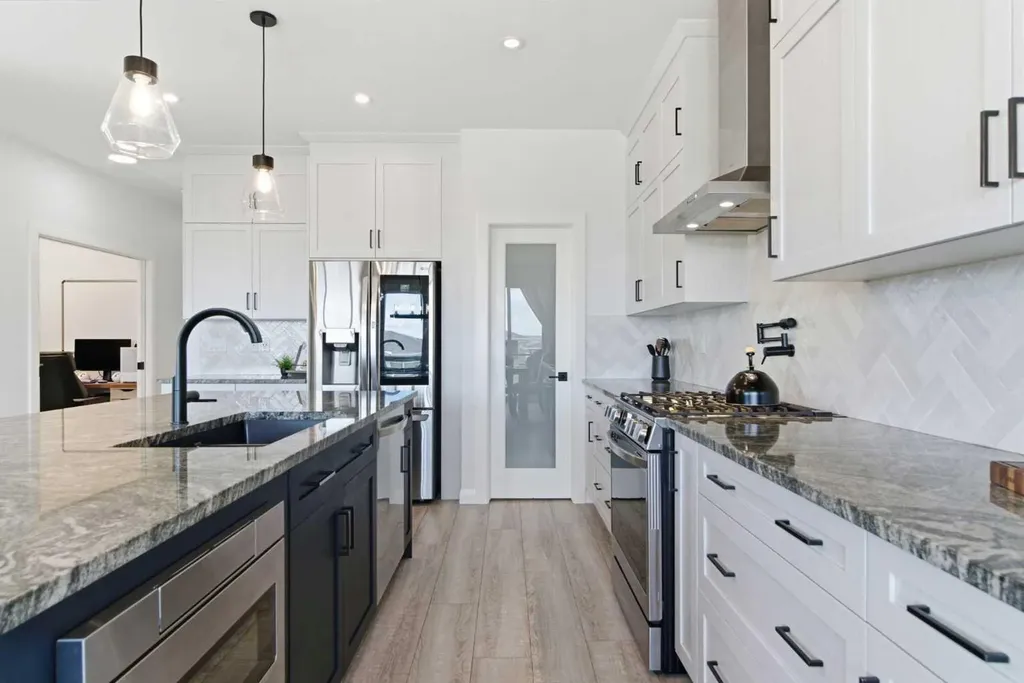 303 Rivercrest Boulevard Cochrane AB T4C2V1