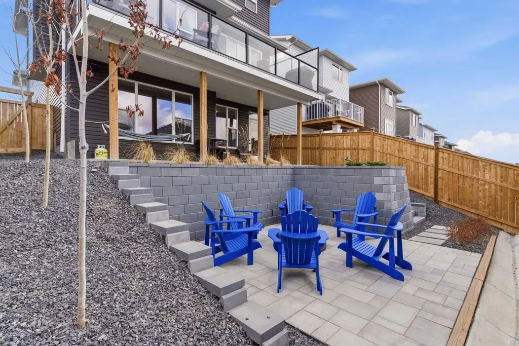 303 Rivercrest Boulevard Cochrane AB T4C2V1