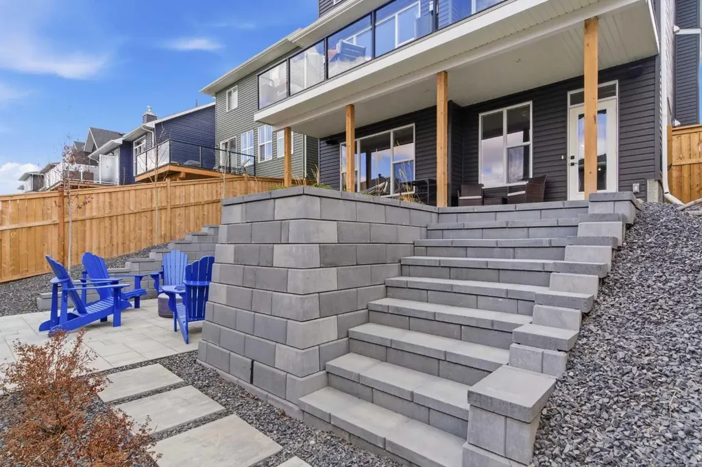 303 Rivercrest Boulevard Cochrane AB T4C2V1