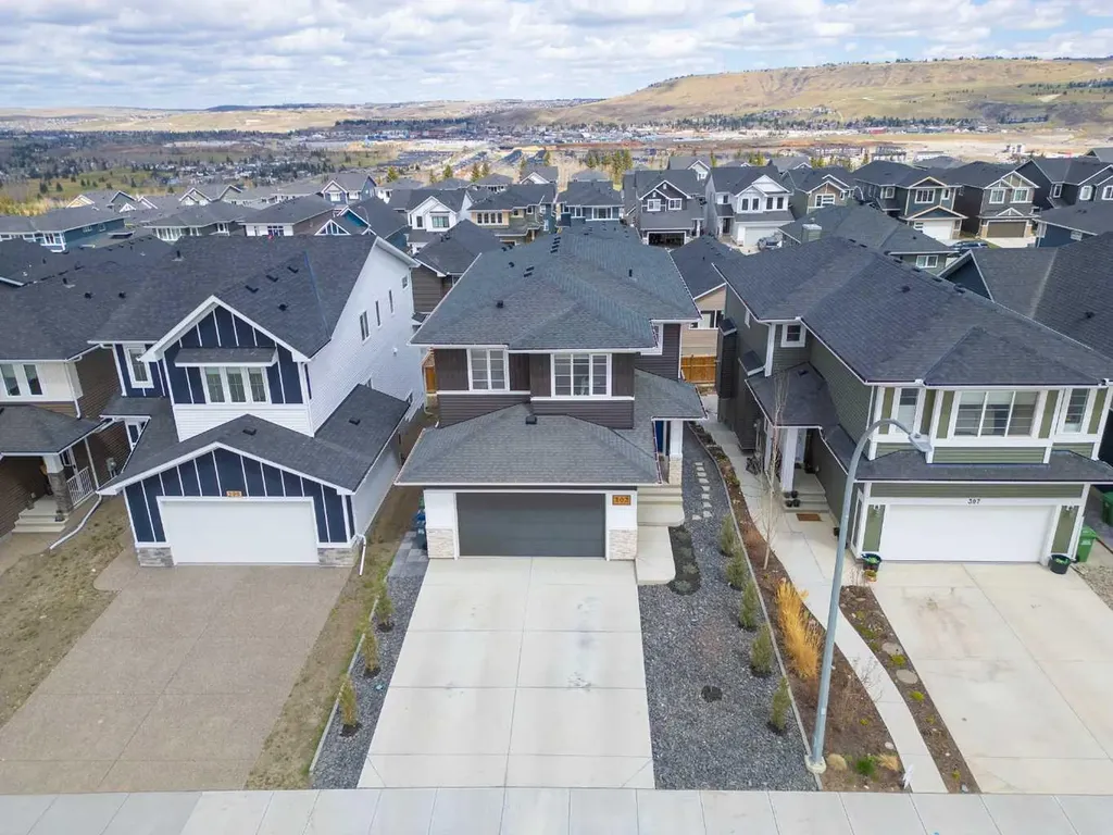 303 Rivercrest Boulevard Cochrane AB T4C2V1