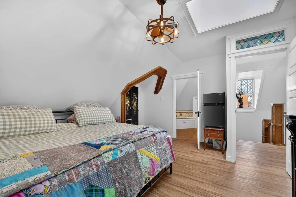 4717 2 Street W Claresholm AB T0L 0T0