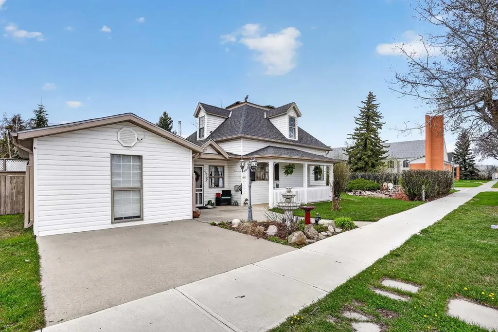 4717 2 Street W Claresholm AB T0L 0T0