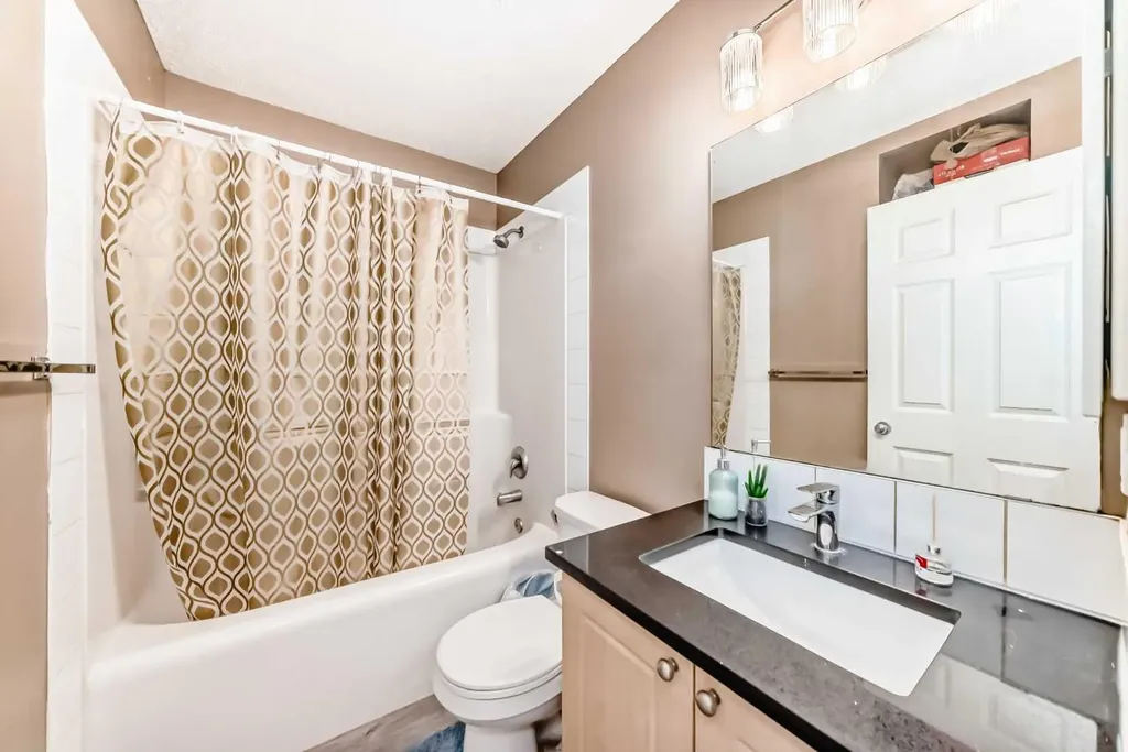32 Saddlebrook Place NE Calgary AB T3J5M3