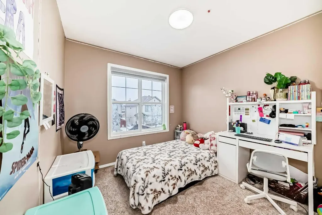32 Saddlebrook Place NE Calgary AB T3J5M3