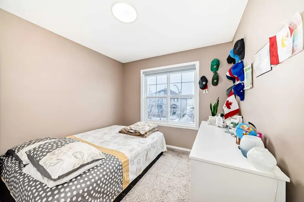 32 Saddlebrook Place NE Calgary AB T3J5M3
