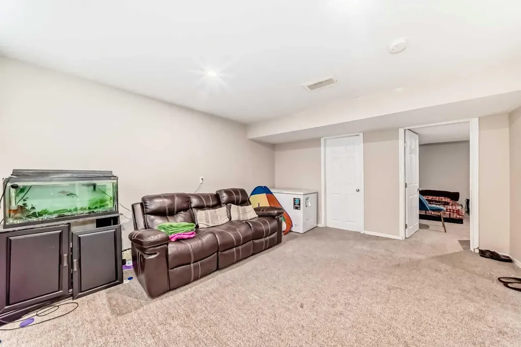 32 Saddlebrook Place NE Calgary AB T3J5M3