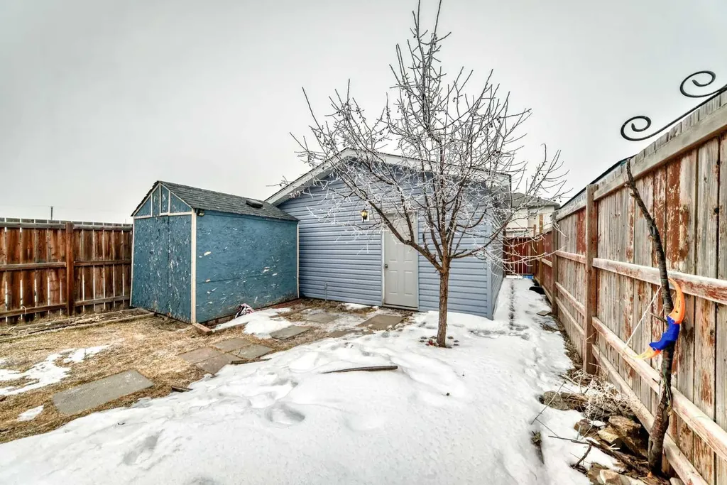32 Saddlebrook Place NE Calgary AB T3J5M3