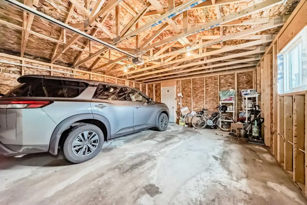 32 Saddlebrook Place NE Calgary AB T3J5M3