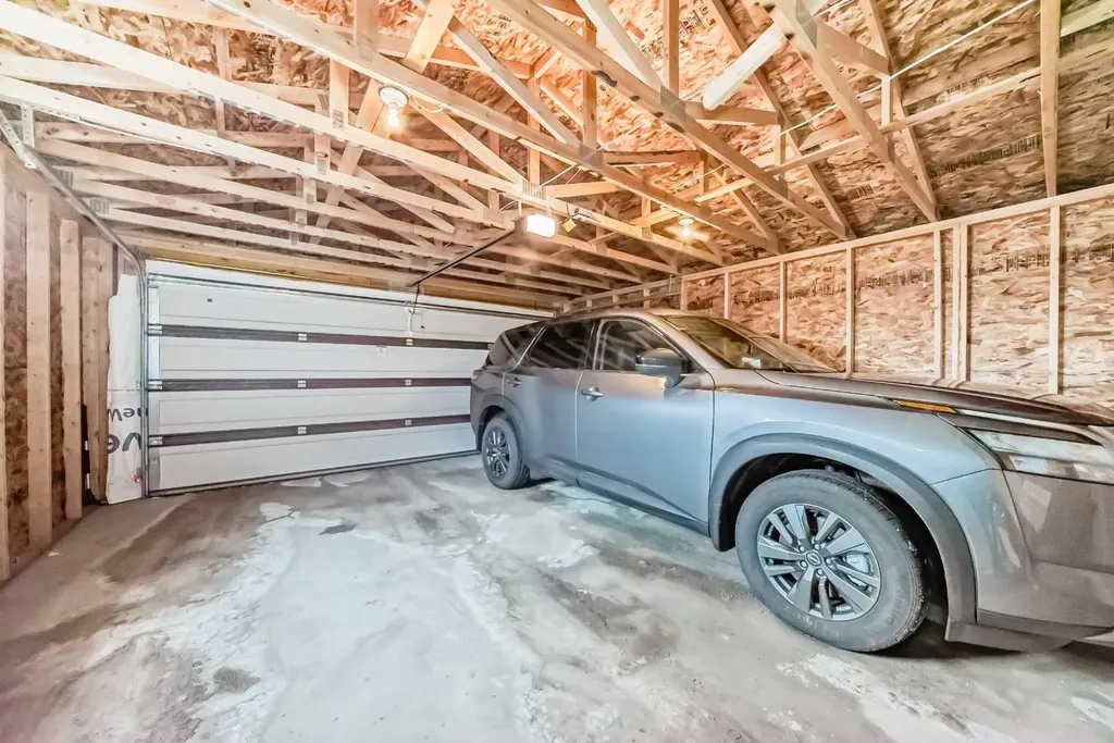 32 Saddlebrook Place NE Calgary AB T3J5M3