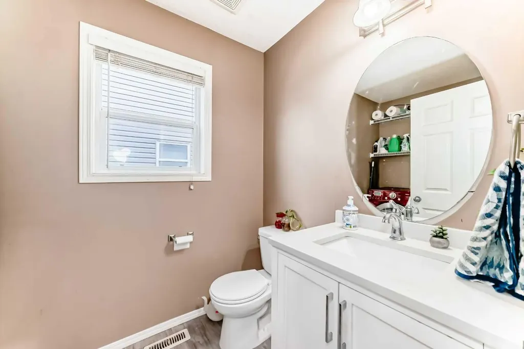 32 Saddlebrook Place NE Calgary AB T3J5M3