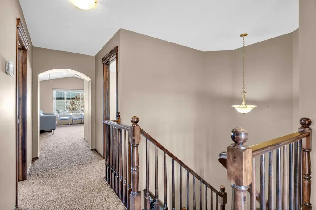 92 Everoak Close SW Calgary AB T2Y0C3