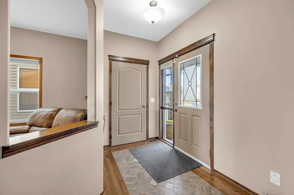 92 Everoak Close SW Calgary AB T2Y0C3