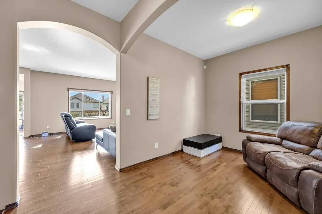 92 Everoak Close SW Calgary AB T2Y0C3