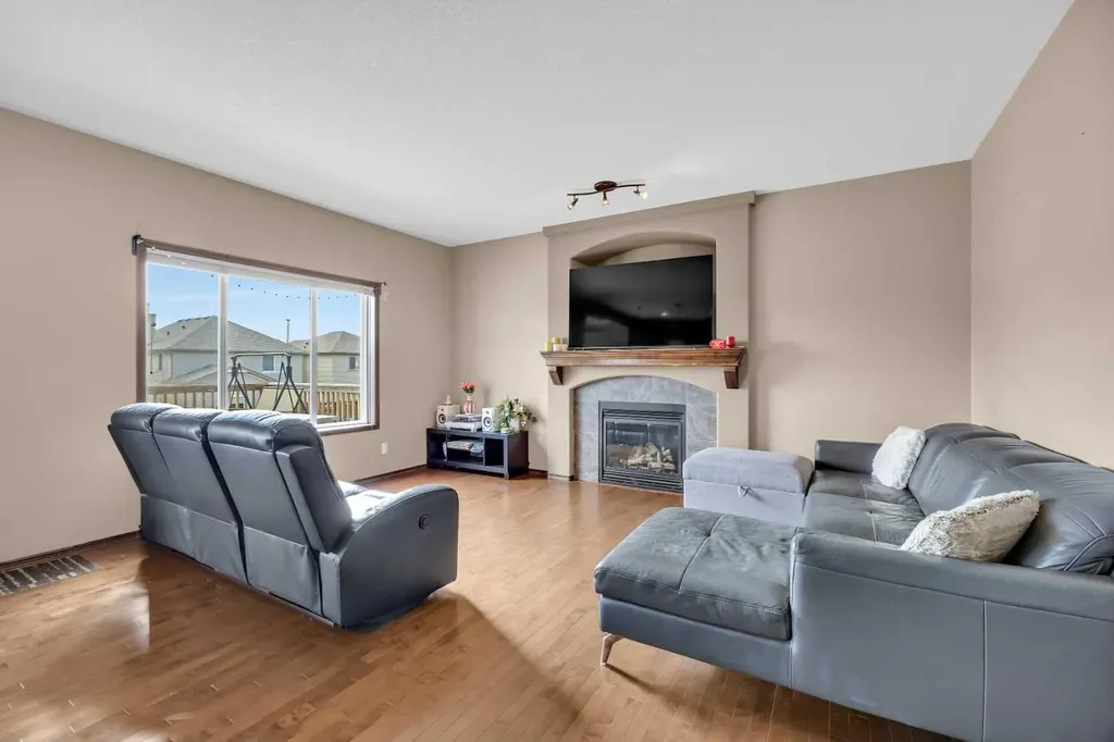 92 Everoak Close SW Calgary AB T2Y0C3