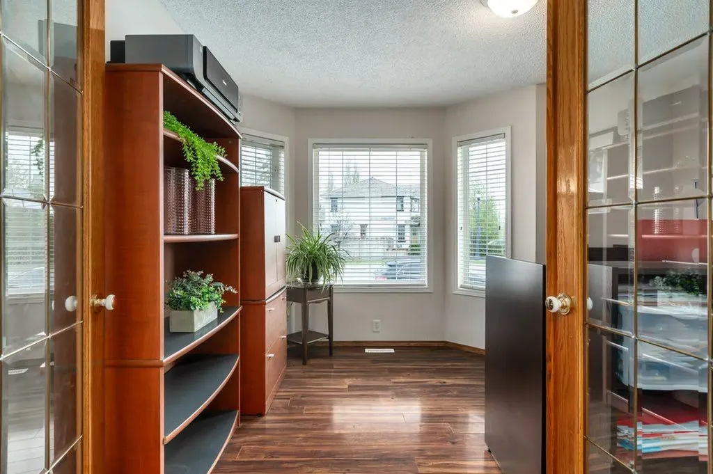 2 Springbank Crescent SW Calgary AB T3H 3S8