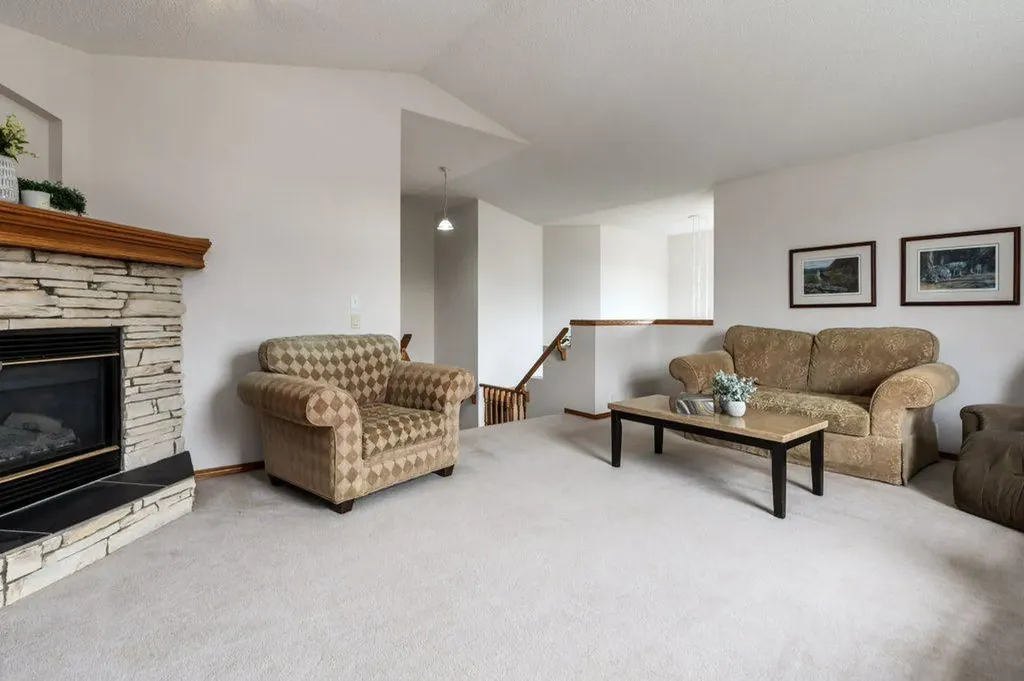 2 Springbank Crescent SW Calgary AB T3H 3S8