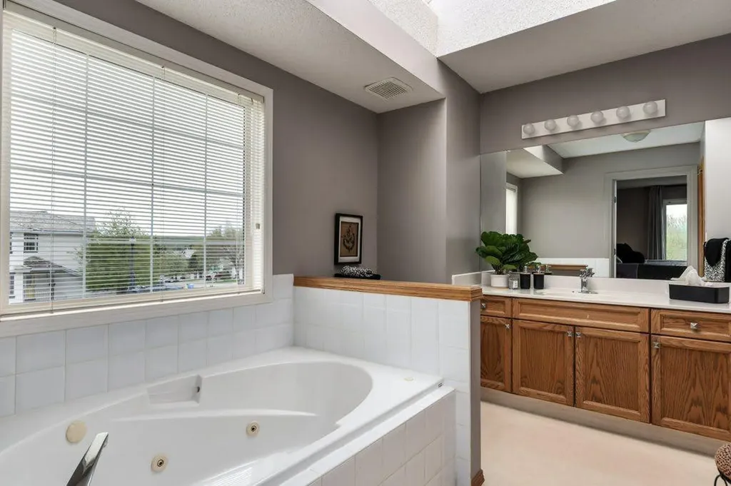2 Springbank Crescent SW Calgary AB T3H 3S8