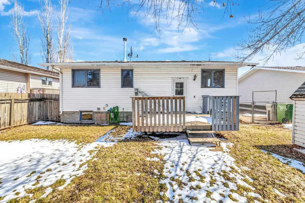 3510 57 Avenue Lloydminster AB T9V 1S7