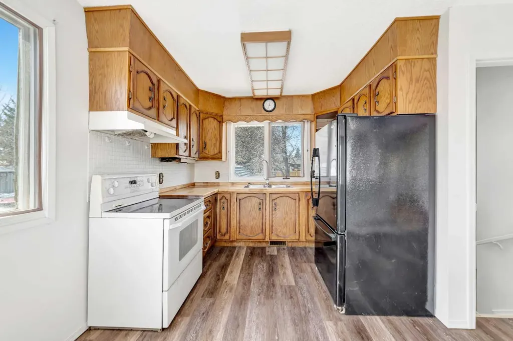 3510 57 Avenue Lloydminster AB T9V 1S7