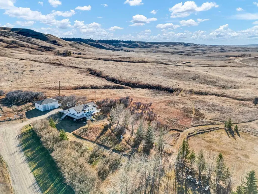 3405 Township Road 74 Rural Cypress County AB T0K 1L0