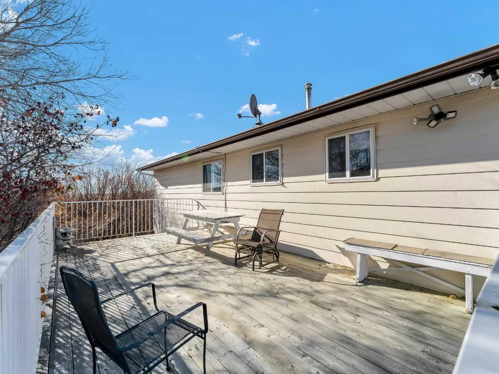 3405 Township Road 74 Rural Cypress County AB T0K 1L0
