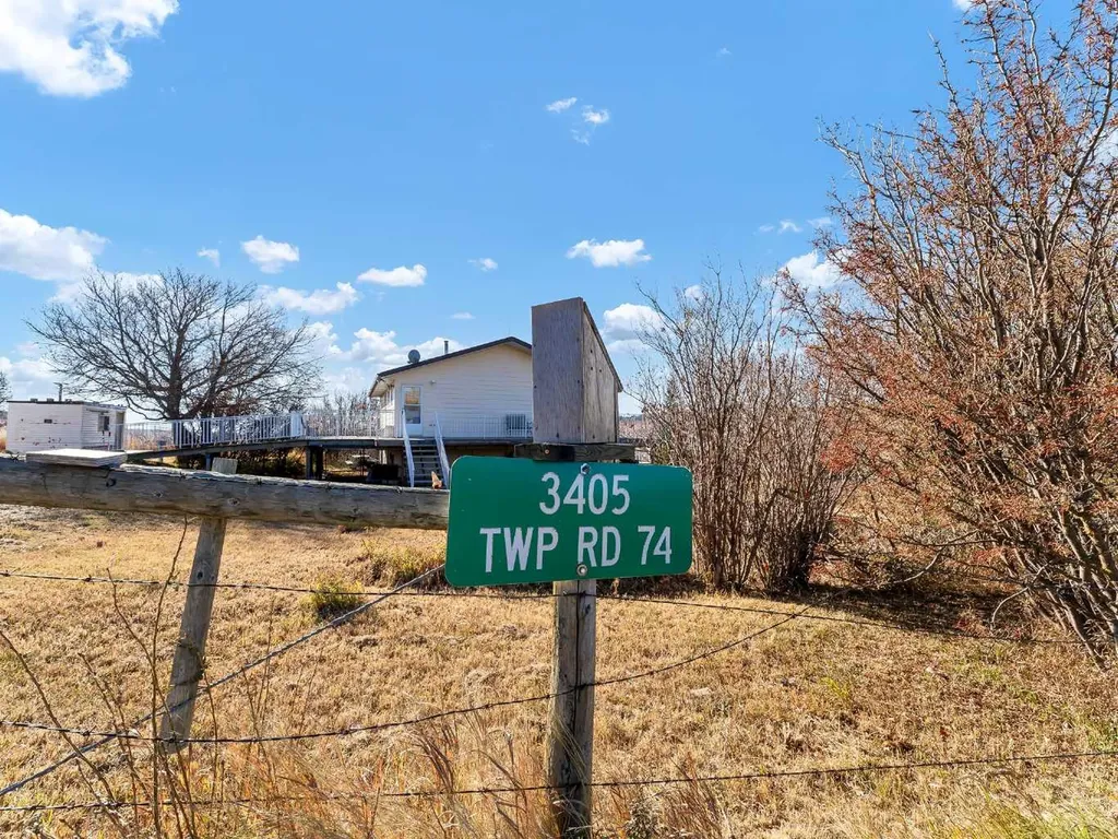 3405 Township Road 74 Rural Cypress County AB T0K 1L0