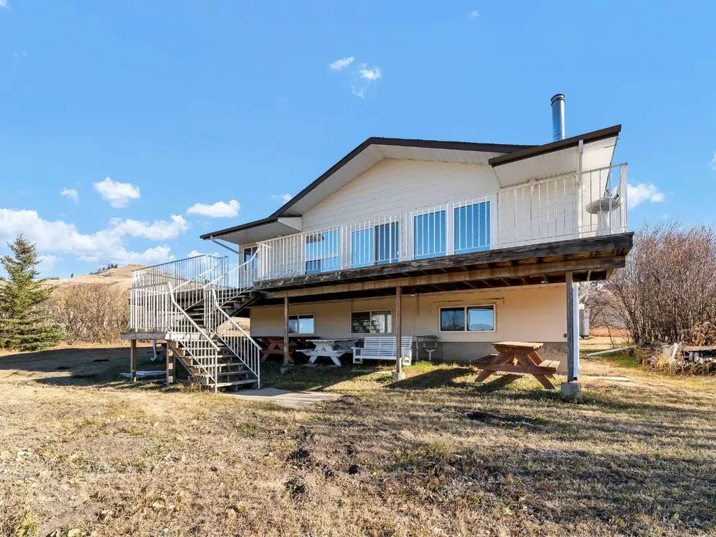 3405 Township Road 74 Rural Cypress County AB T0K 1L0