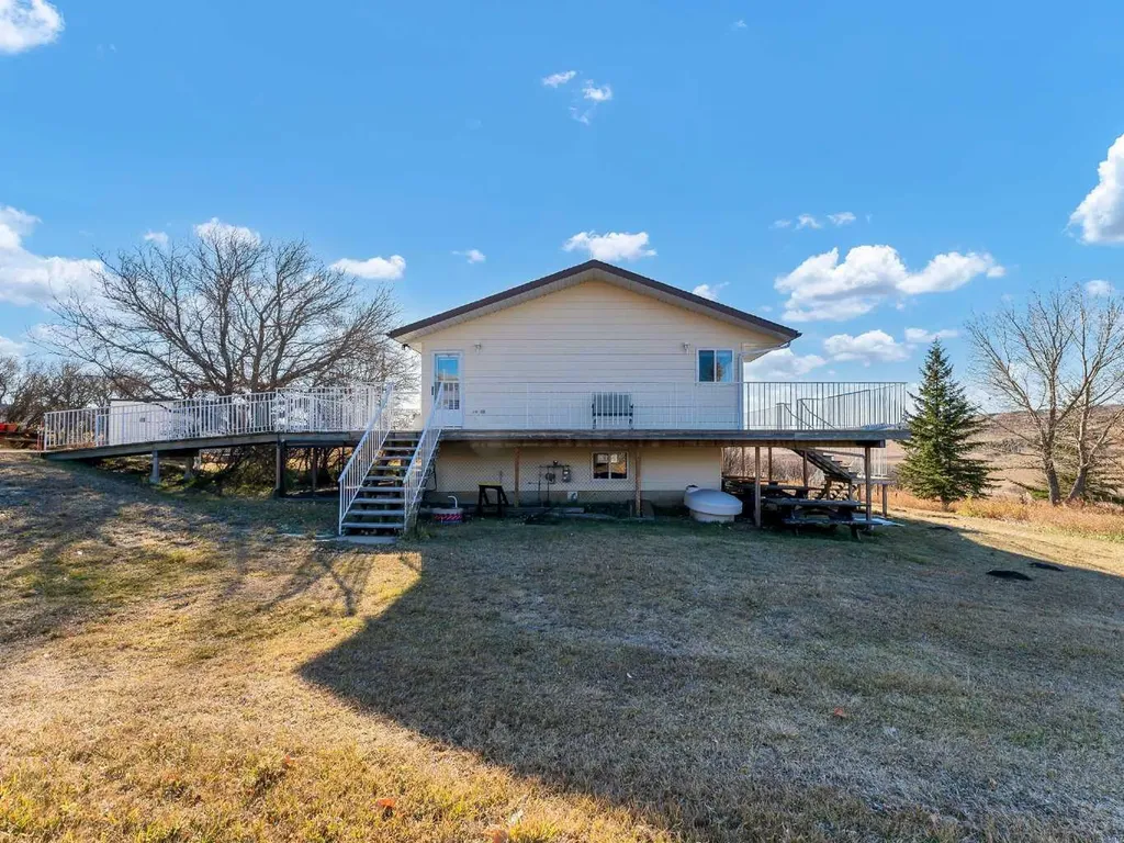 3405 Township Road 74 Rural Cypress County AB T0K 1L0