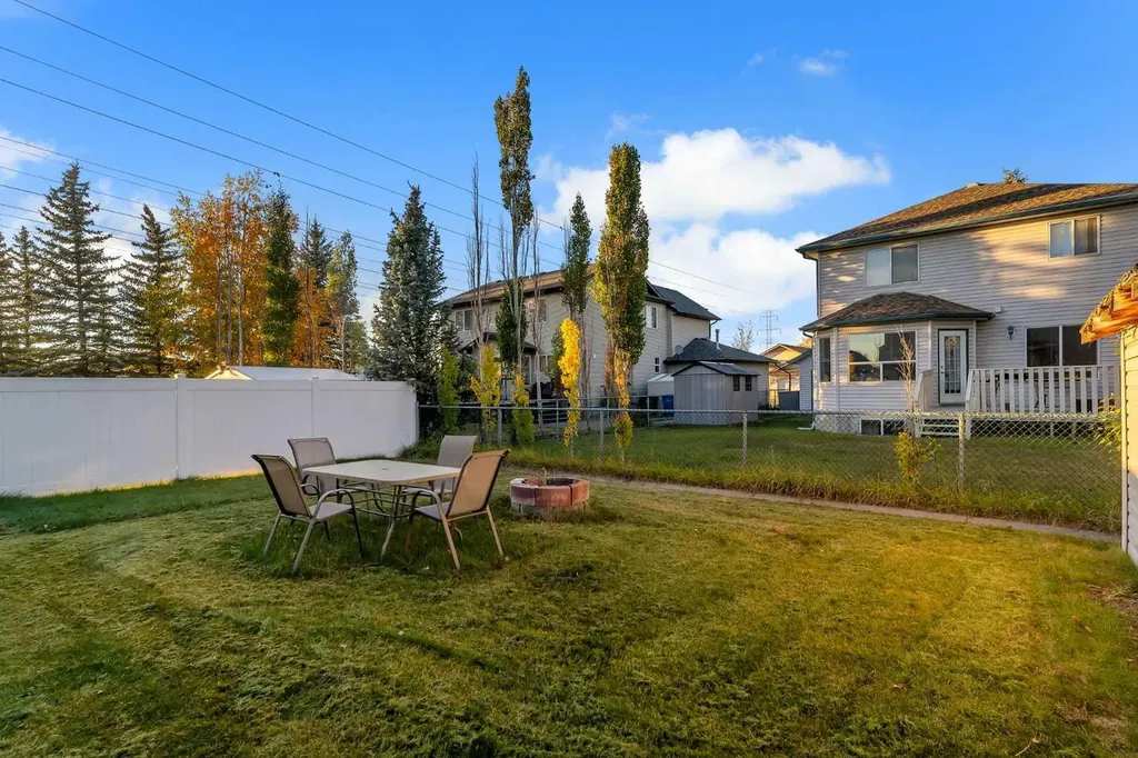 185 West Lakeview Drive Chestermere AB T1X 1K2