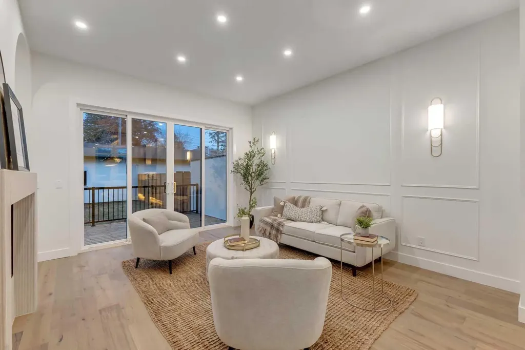 2430 36 Street SW Calgary AB T3E2Z5