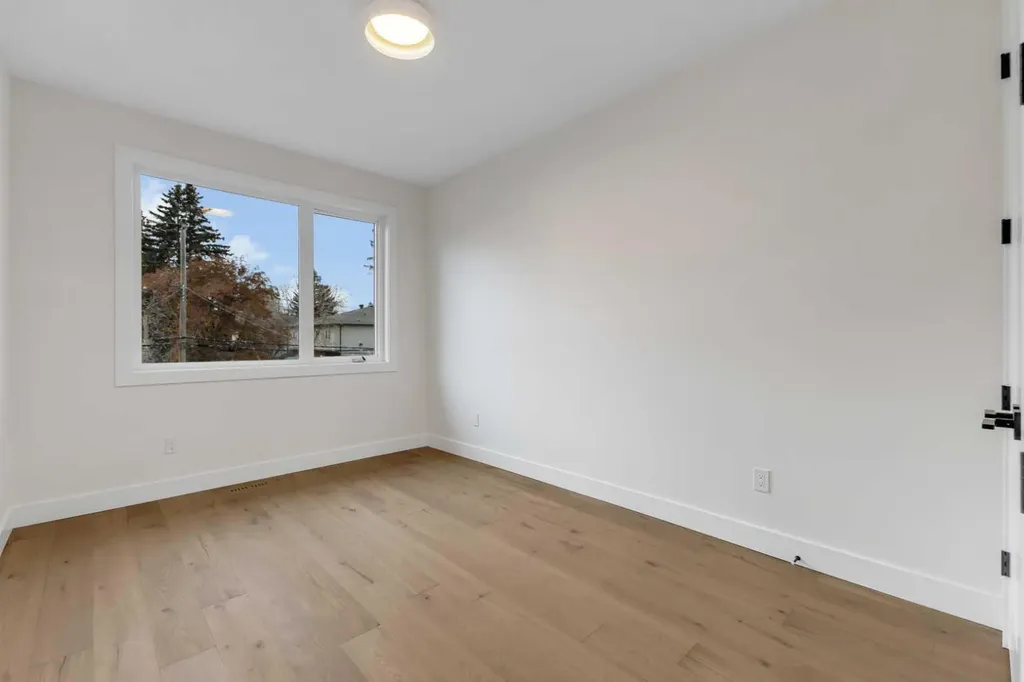 2430 36 Street SW Calgary AB T3E2Z5
