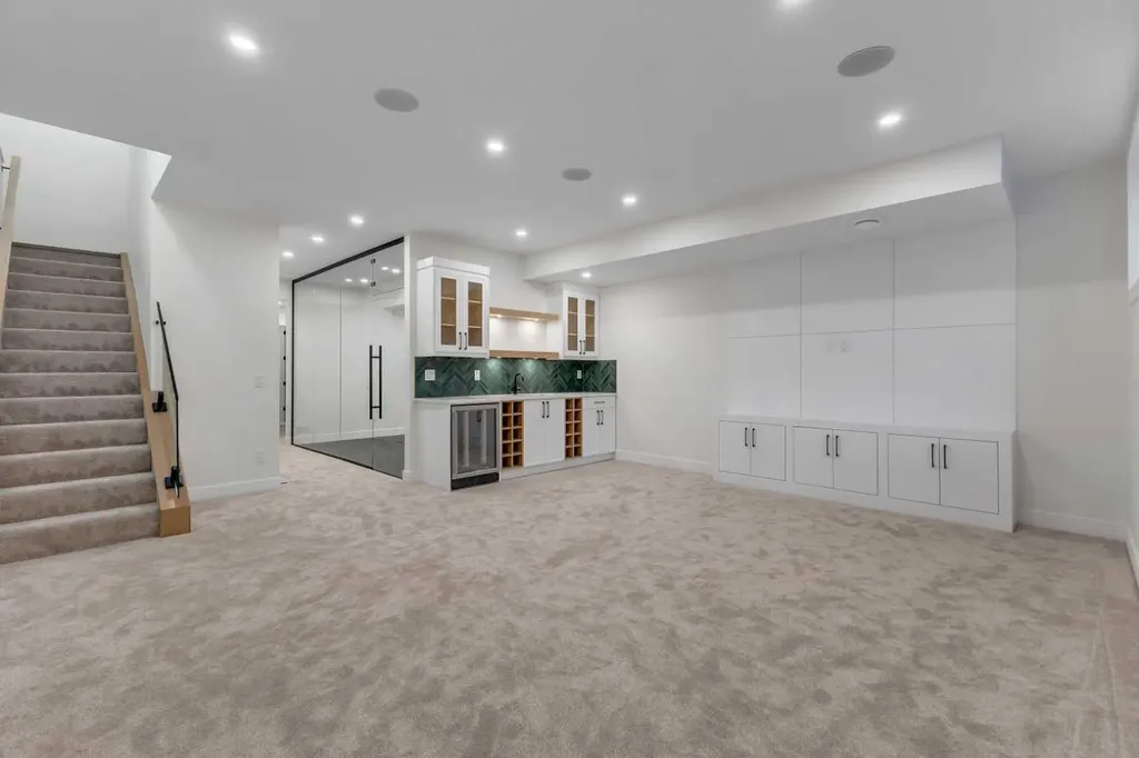 2430 36 Street SW Calgary AB T3E2Z5