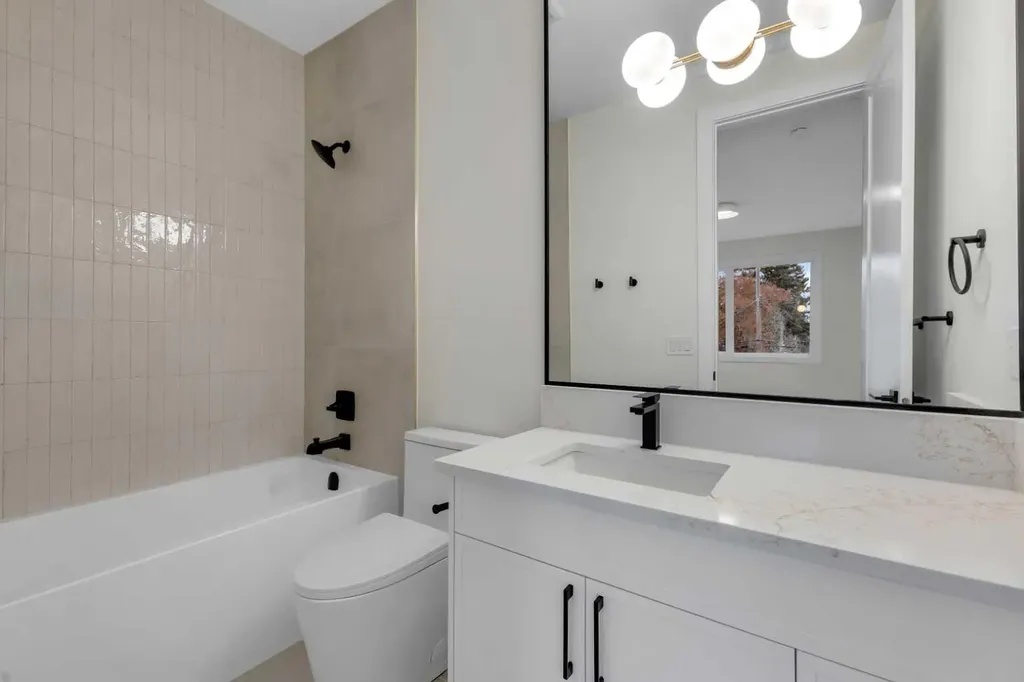 2430 36 Street SW Calgary AB T3E2Z5