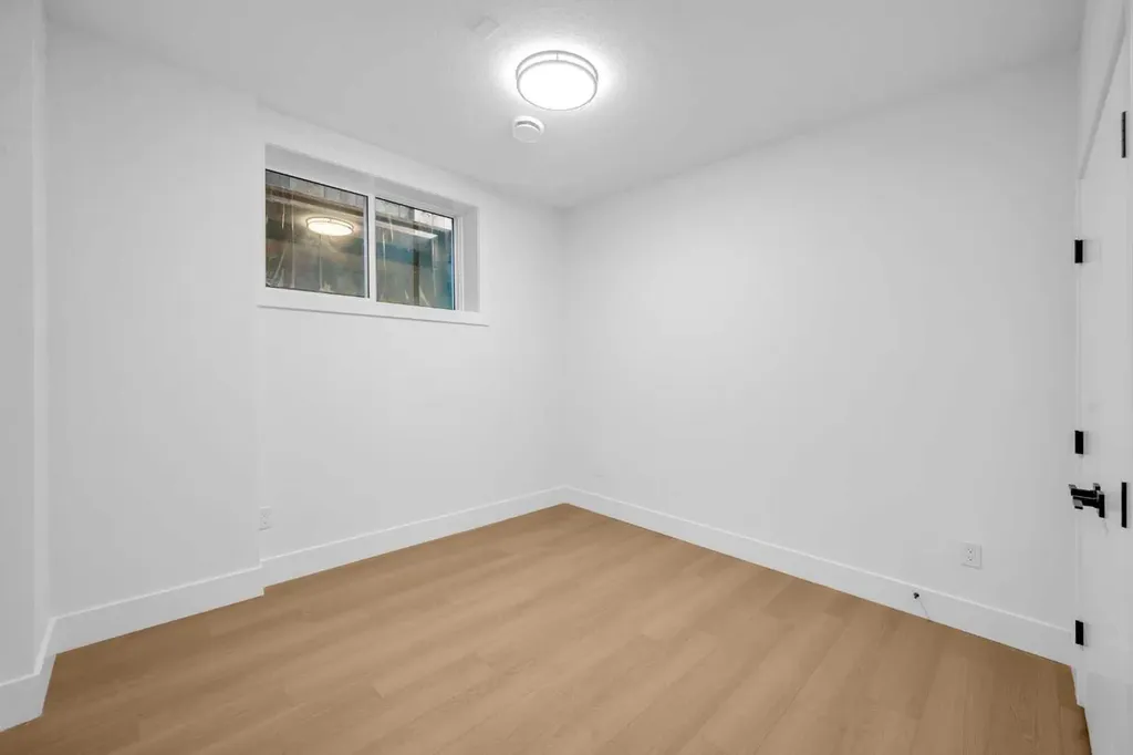 2430 36 Street SW Calgary AB T3E2Z5
