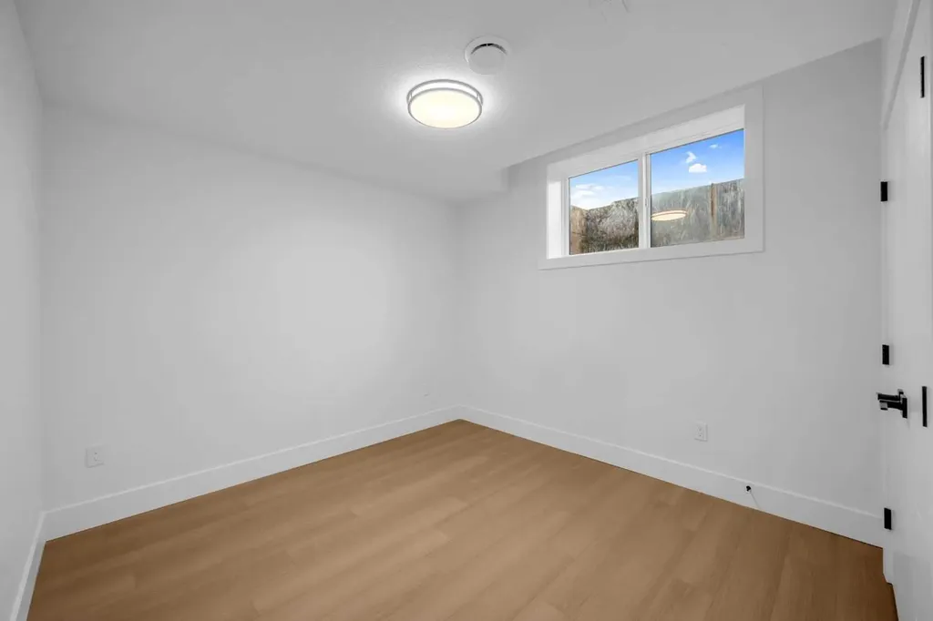 2430 36 Street SW Calgary AB T3E2Z5