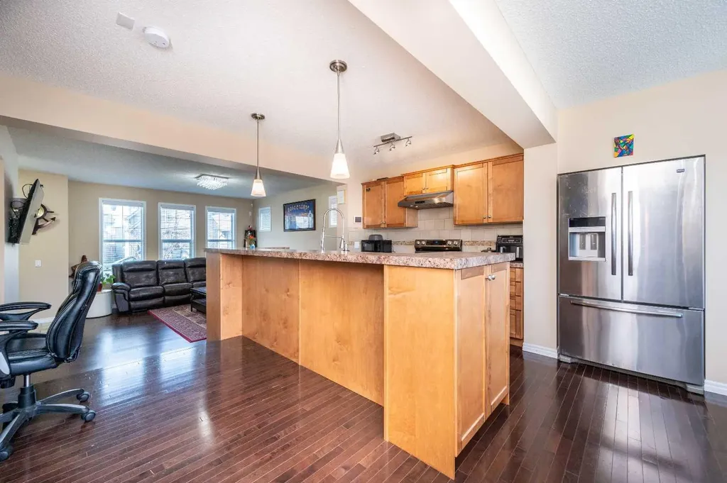 57 Skyview Point Common NE Calgary AB T3N0H1