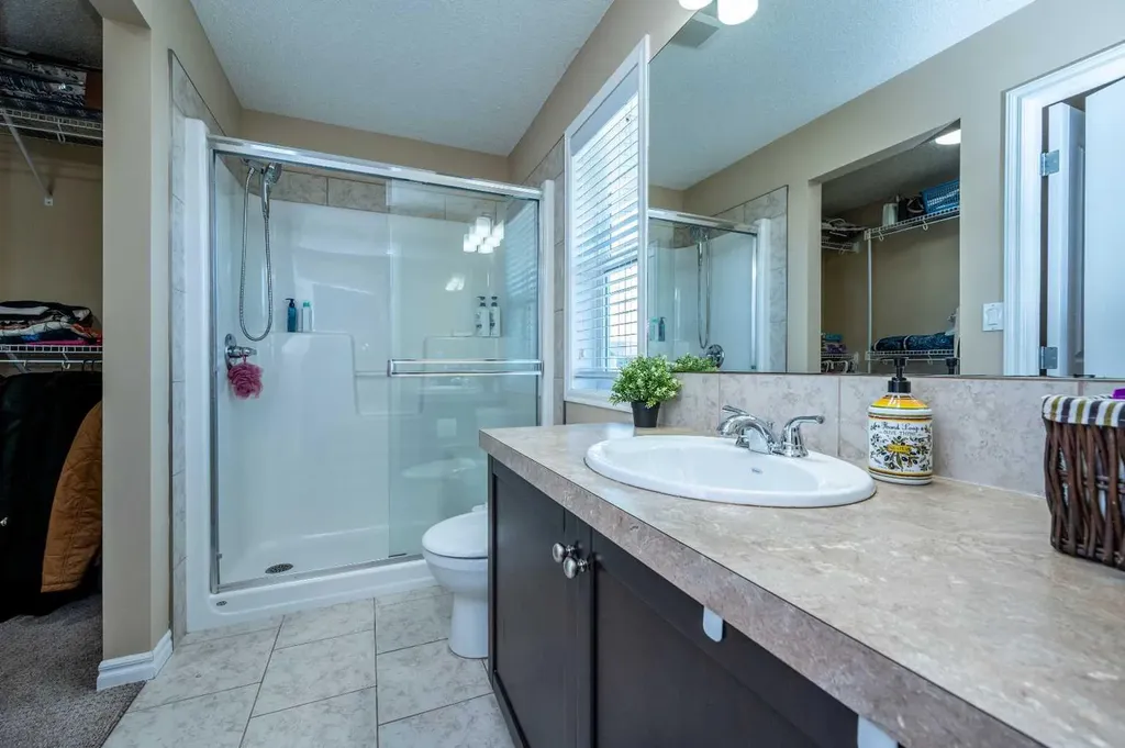 57 Skyview Point Common NE Calgary AB T3N0H1