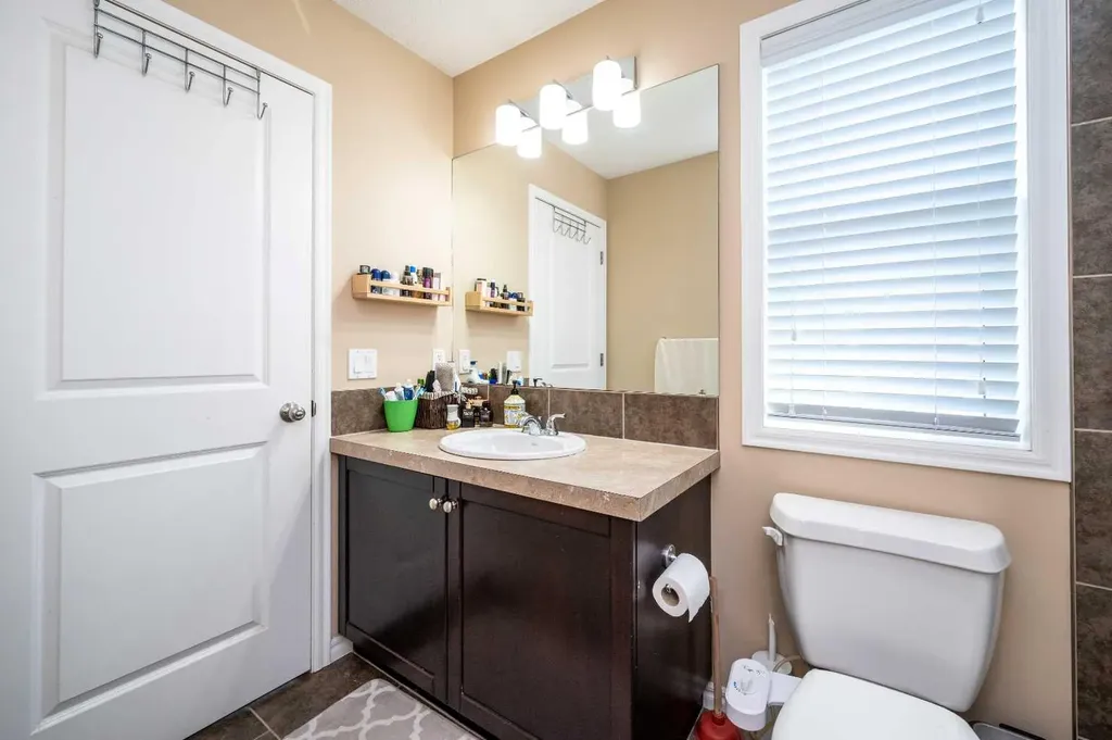 57 Skyview Point Common NE Calgary AB T3N0H1