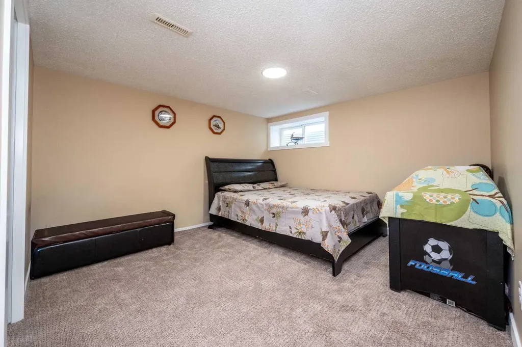 57 Skyview Point Common NE Calgary AB T3N0H1