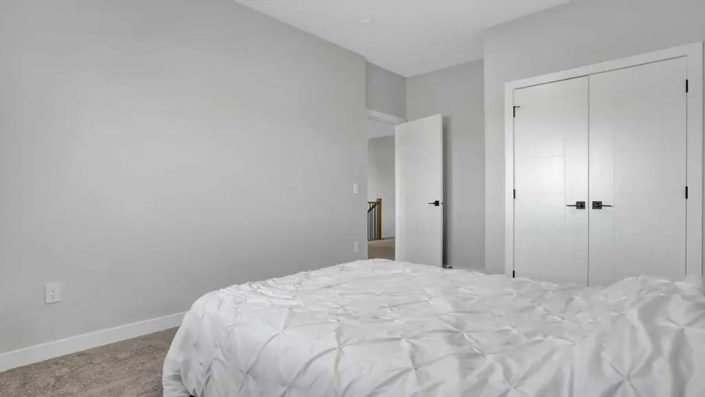 66 Baysprings Gardens SW Airdrie AB T4B 5C6