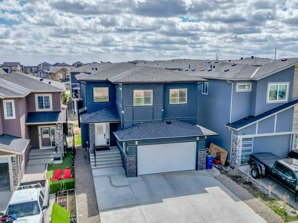 66 Baysprings Gardens SW Airdrie AB T4B 5C6