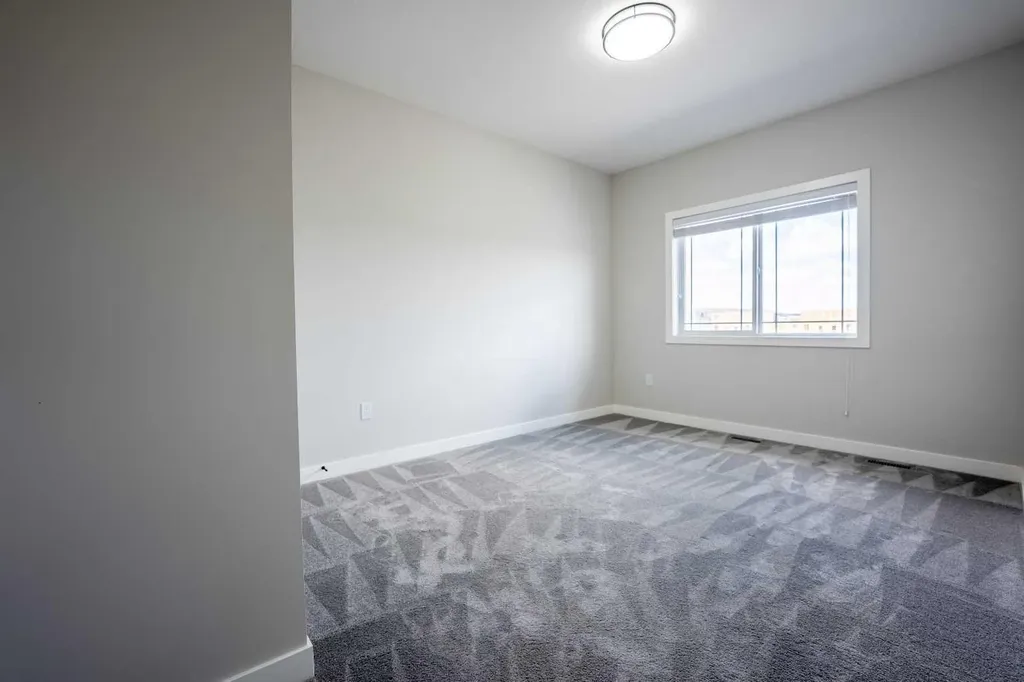 66 Baysprings Gardens SW Airdrie AB T4B 5C6