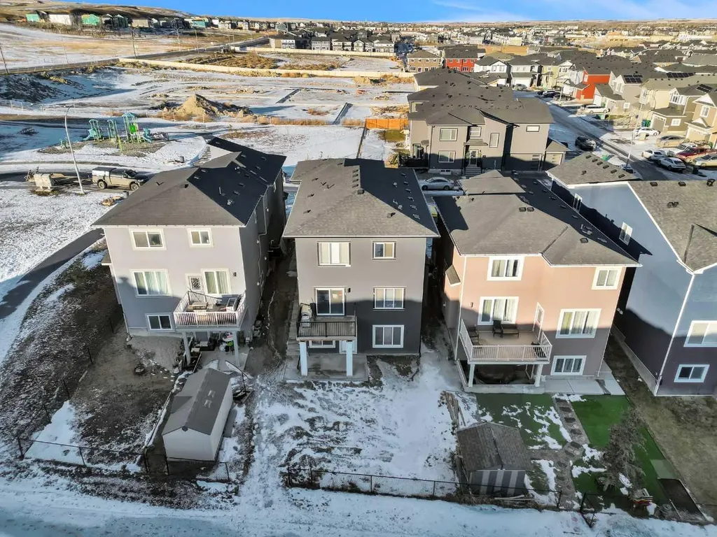 66 Baysprings Gardens SW Airdrie AB T4B 5C6