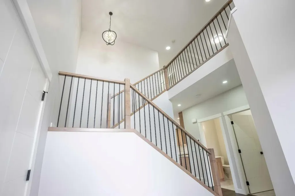 66 Baysprings Gardens SW Airdrie AB T4B 5C6