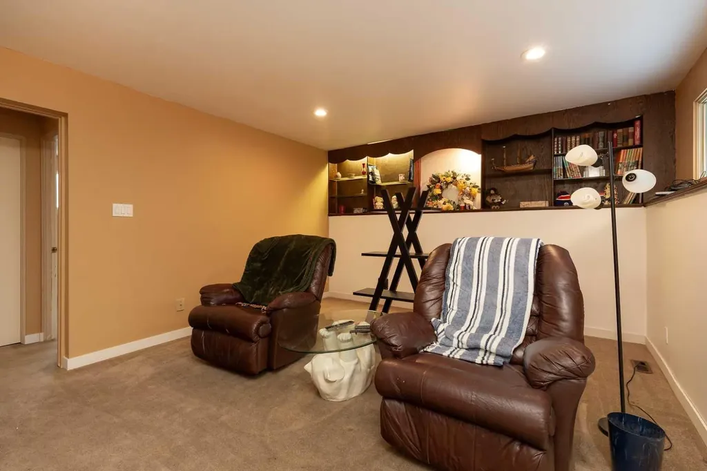 78 Pensacola Court W Lethbridge AB T1K 4R6
