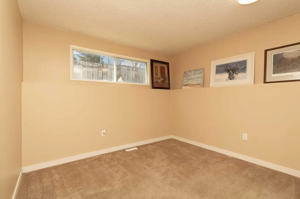 78 Pensacola Court W Lethbridge AB T1K 4R6