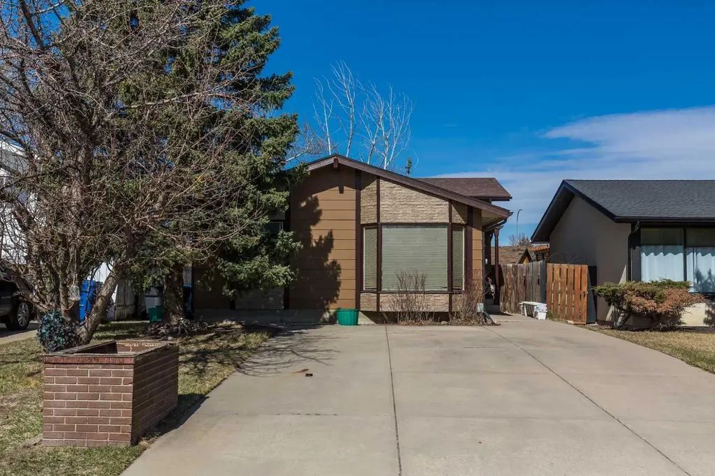 78 Pensacola Court W Lethbridge AB T1K 4R6