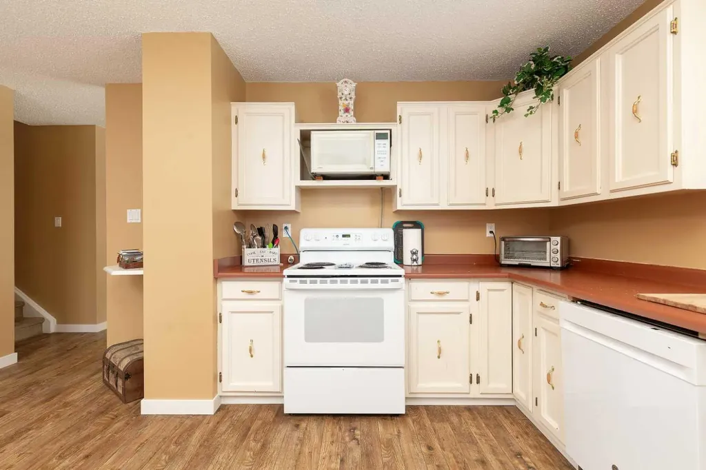 78 Pensacola Court W Lethbridge AB T1K 4R6